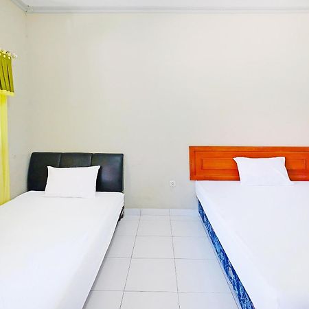 Collection O 91046 Hotel Remaja Indah Masamba Exterior foto