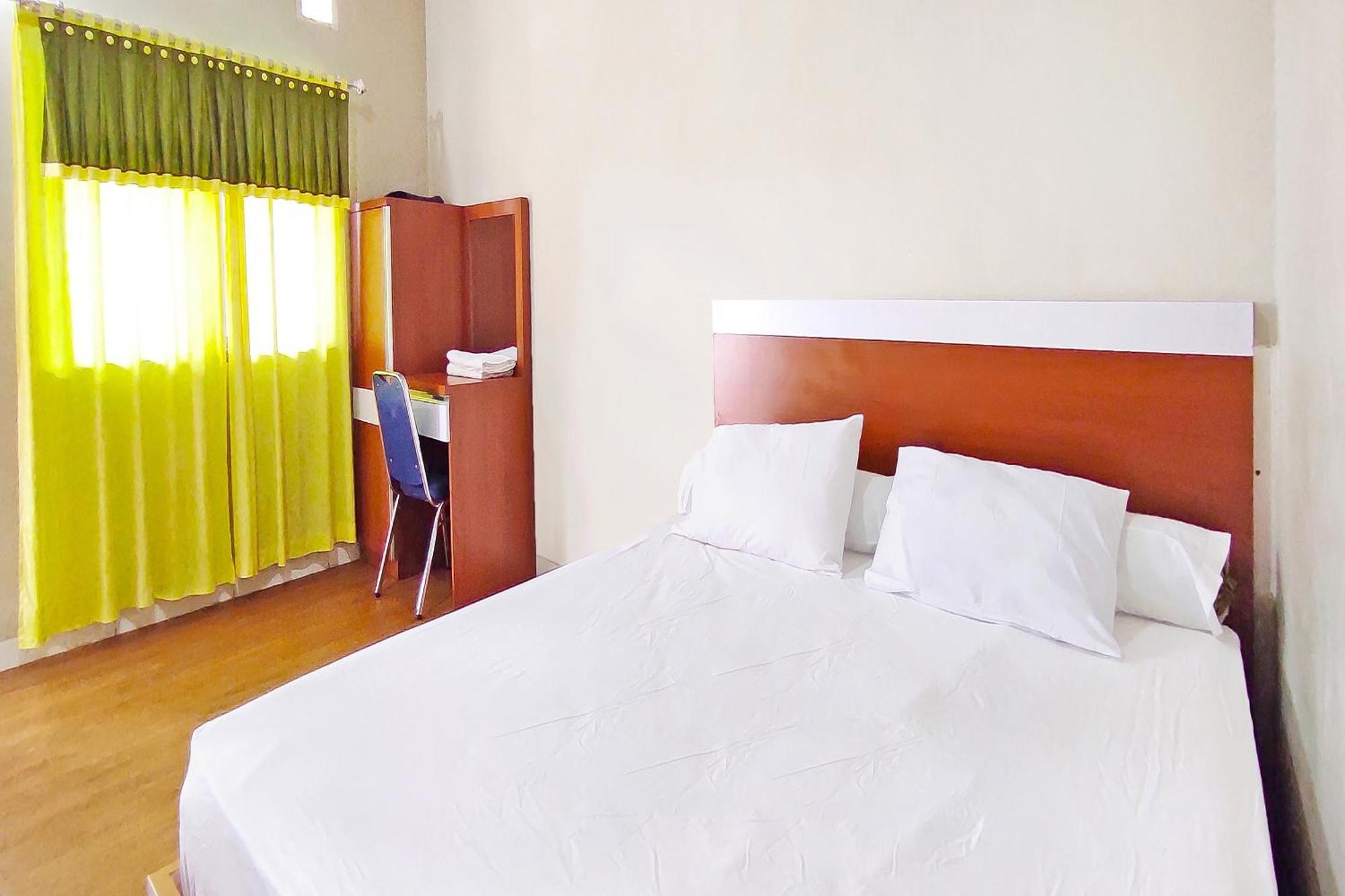 Collection O 91046 Hotel Remaja Indah Masamba Exterior foto